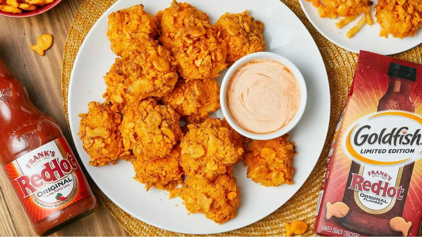 Air Fryer Goldfish Mac and Cheese Bites